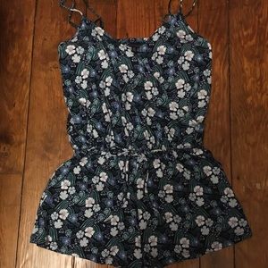 🌺3 FOR25🌺 Cute summer romper